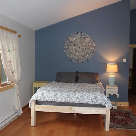 The Perch On Gabriola Bed & Breakfast エクステリア 写真