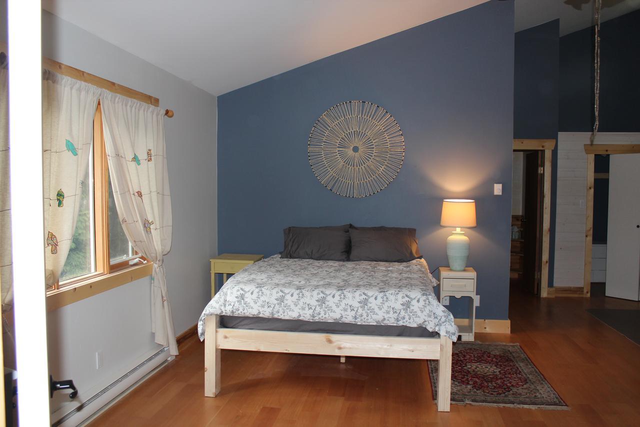 The Perch On Gabriola Bed & Breakfast エクステリア 写真